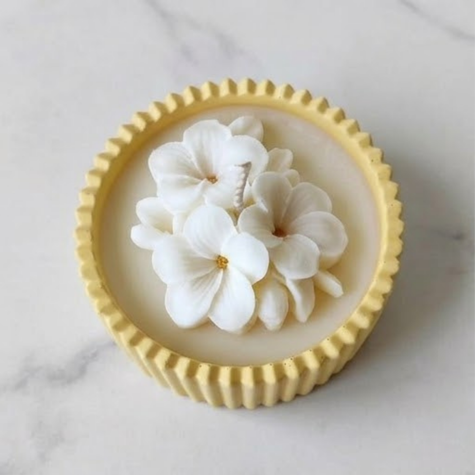 Plumeria Candle view 2