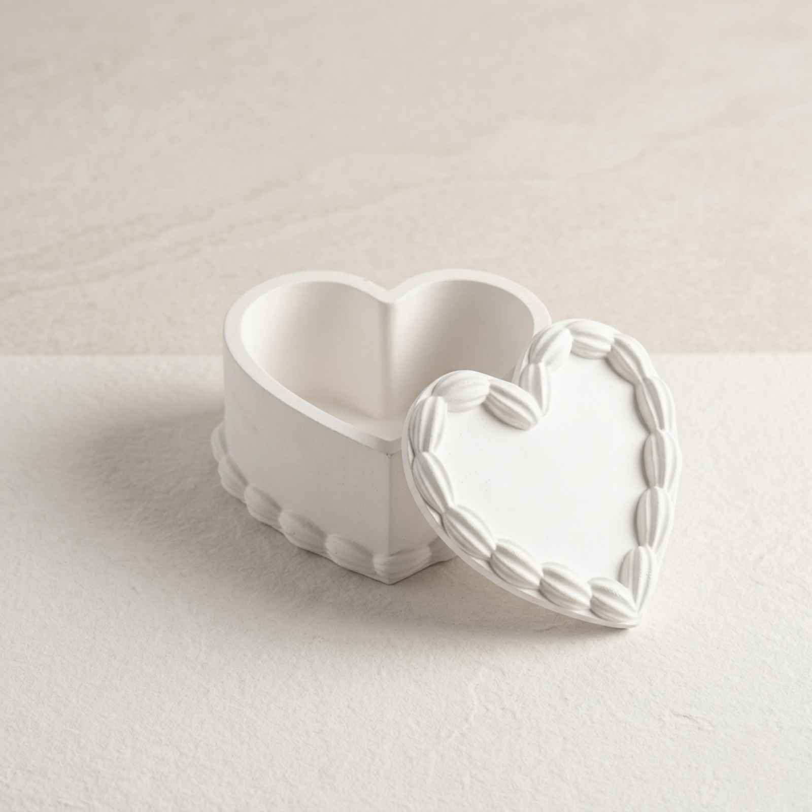 Heart Cake Jar with Lid