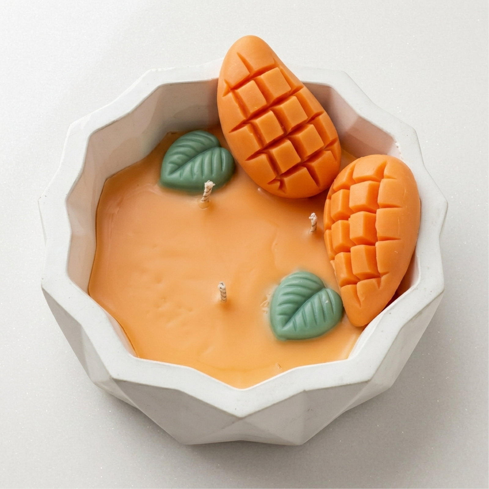 Mango candle view 4
